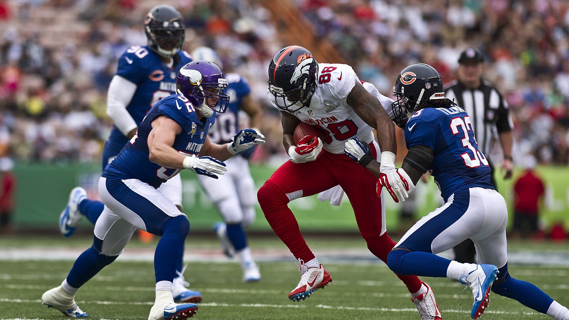 埃克塞特城反击节奏凌厉，圣詹姆斯公园力求突破，埃克塞特商场